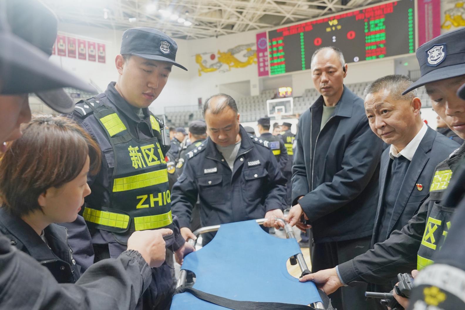 E:/25.12.10后 上傳網(wǎng)站留存/“保安衛(wèi)士”護(hù)航，熱血燃賽場！——南京市保安服務(wù)有限公司大廠分公司保障WCBA女籃聯(lián)賽激情開燃/照片/微信圖片_20251210133623_254_1.jpg微信圖片_20251210133623_254_1