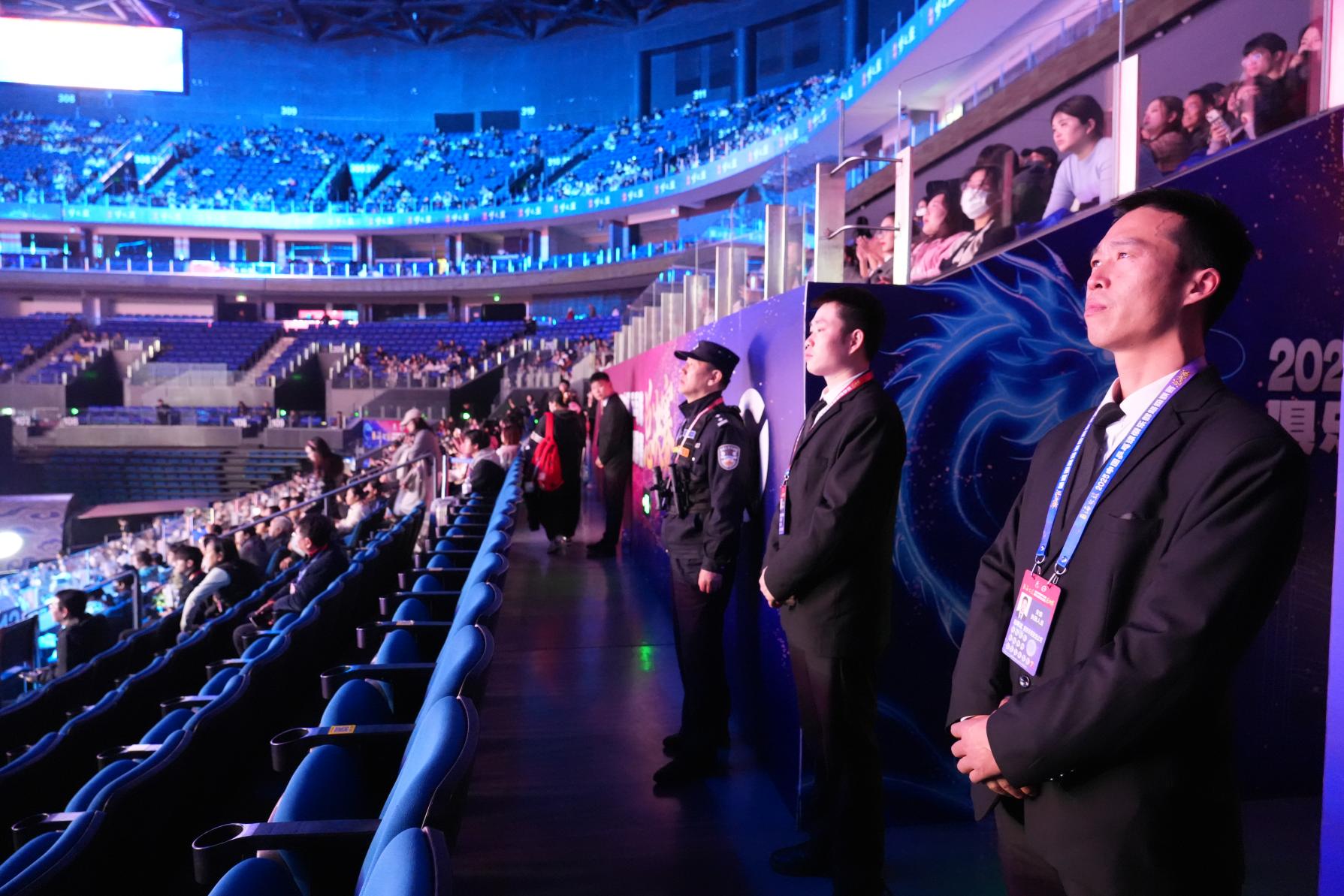 E:/25.12.10后 上傳網(wǎng)站留存/“安保鐵軍、硬核保障”2025系列報道四十一——乒超巔峰對決耀金陵 南京市保硬核護(hù)航筑平安/DSC06900.JPGDSC06900