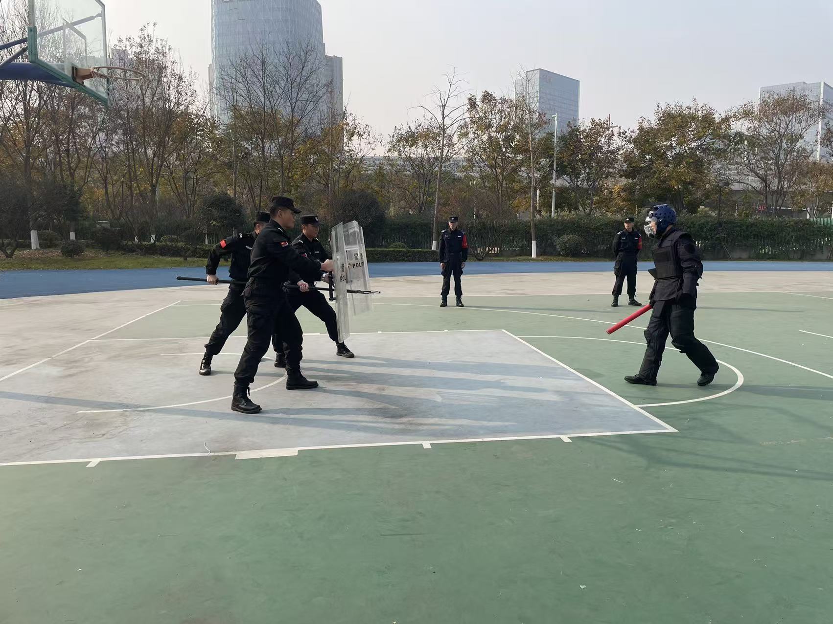 E:/25.12.10后 上傳網(wǎng)站留存/喜報(bào)！南京市保安服務(wù)有限公司建鄴分公司榮獲“校園最小應(yīng)急單元技能競(jìng)賽”一等獎(jiǎng)/照片/ef12cf02b7bf17801f82f2d7cee6249a.jpgef12cf02b7bf17801f82f2d7cee6249a