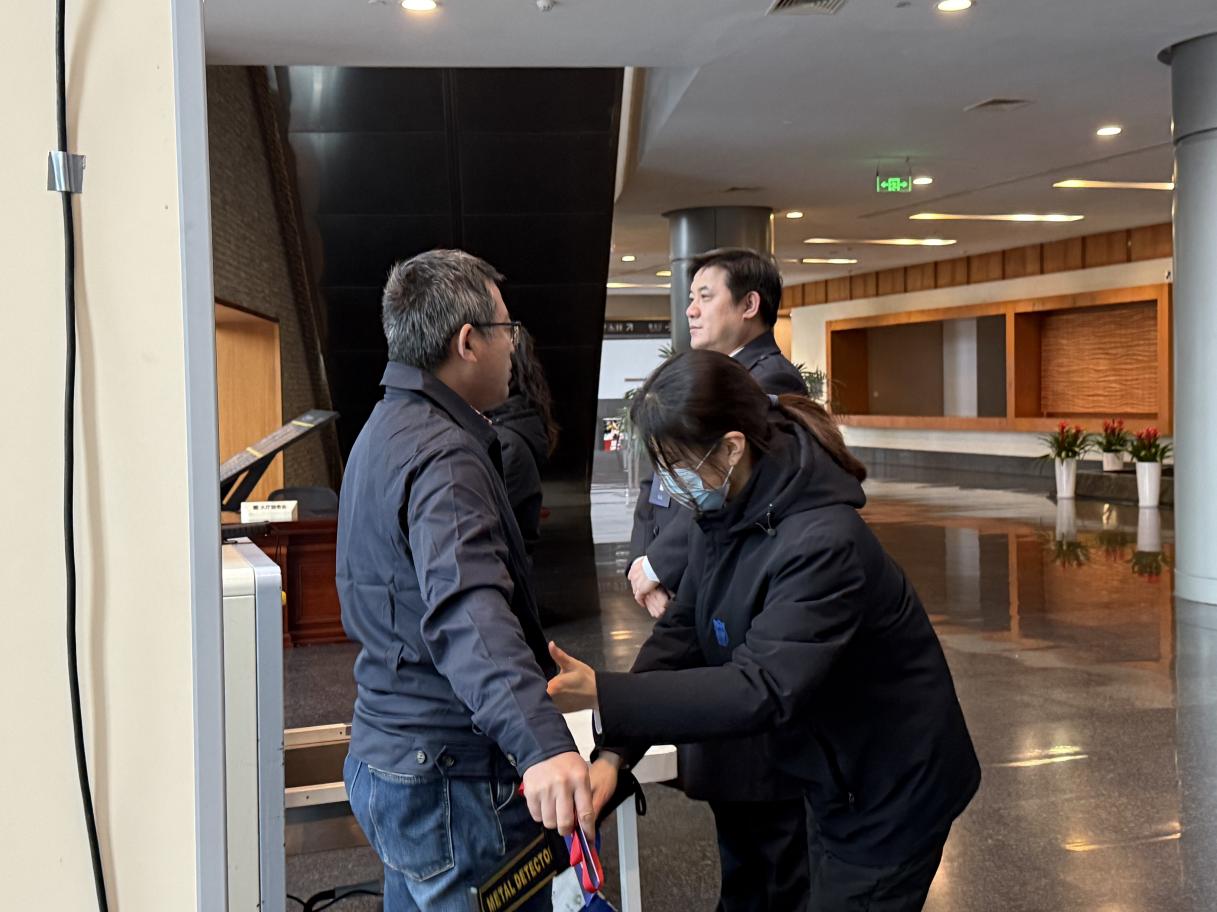 E:/25.12.10后 上傳網(wǎng)站留存/“安保鐵軍、硬核保障”2026系列報道一——科技引領(lǐng)未來，安全護(hù)航盛會/照片/79854b95b5929b8d99e14dd1fe9a271f.jpg79854b95b5929b8d99e14dd1fe9a271f